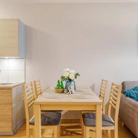 Laba Bursztynowe Z Miejscami Postojowymi *