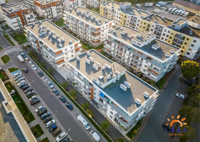 Laba Bursztynowe Z Miejscami Postojowymi דירה