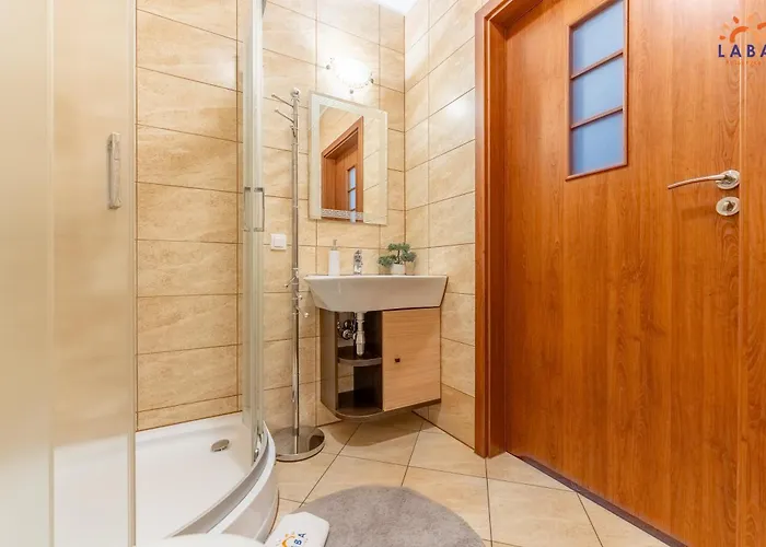 Laba Bursztynowe Z Miejscami Postojowymi דירה