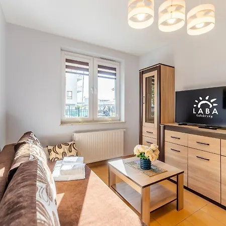 Laba Bursztynowe Z Miejscami Postojowymi קולובז'ג